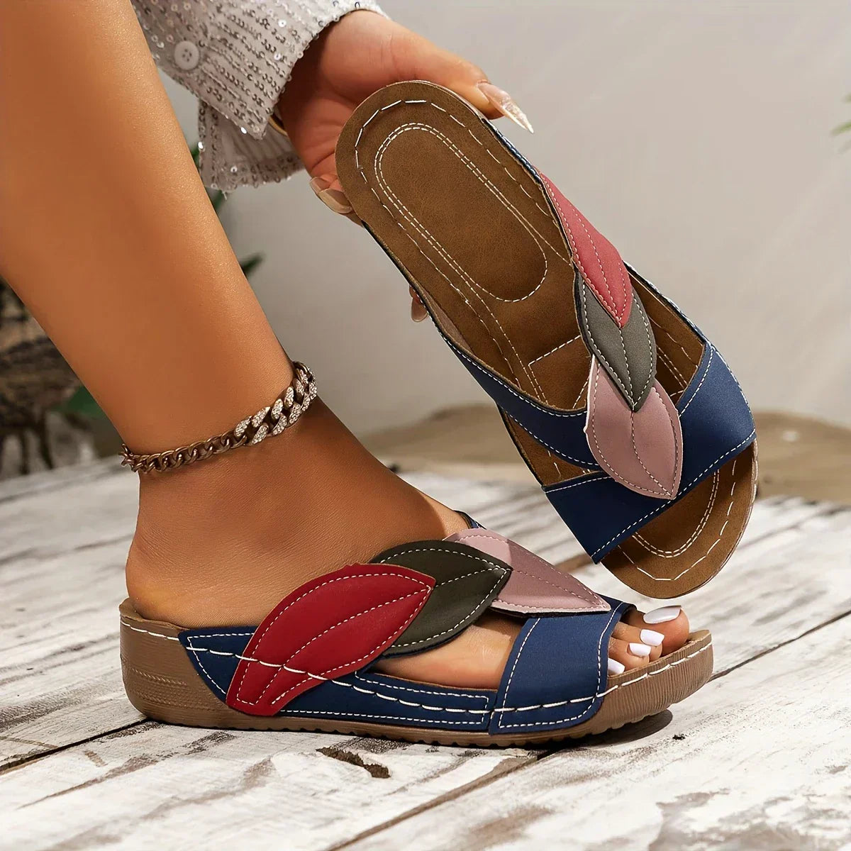 VELLORA – Slip-On Sandals