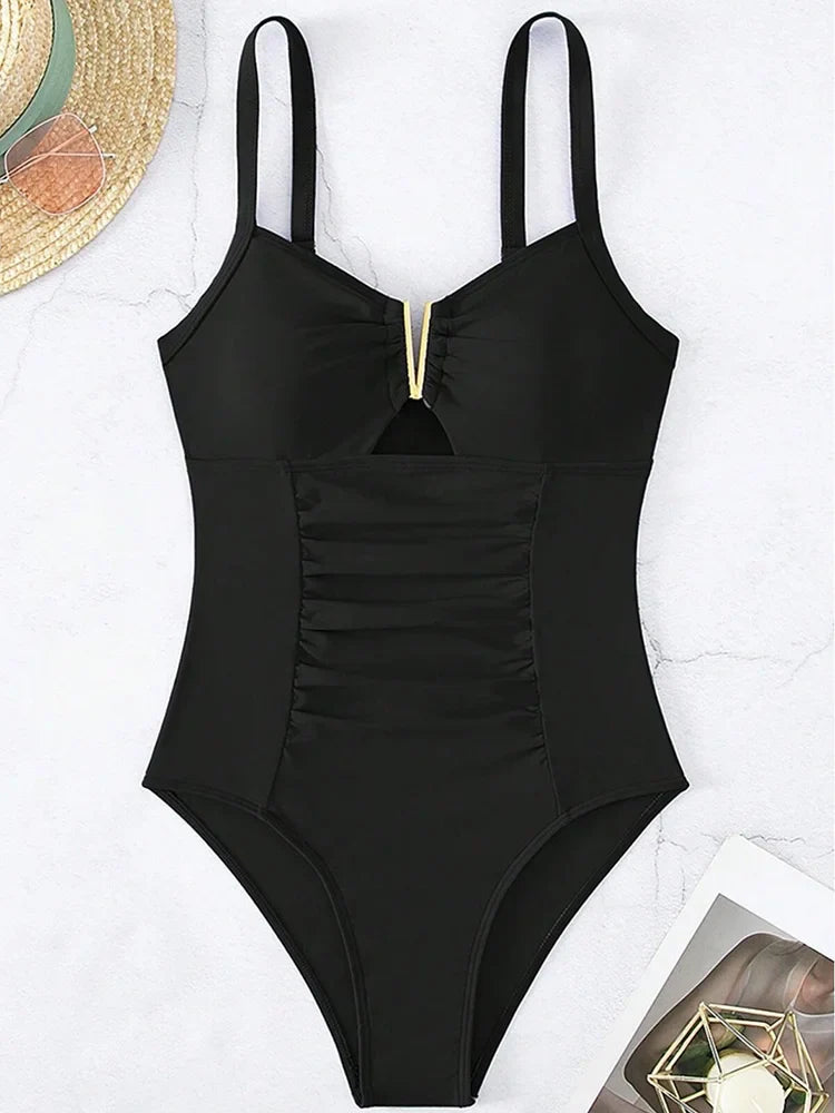 Lana – Elegant One-Piece Swimsuit